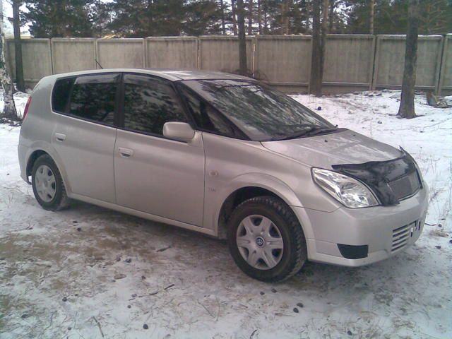 2003 Toyota Opa