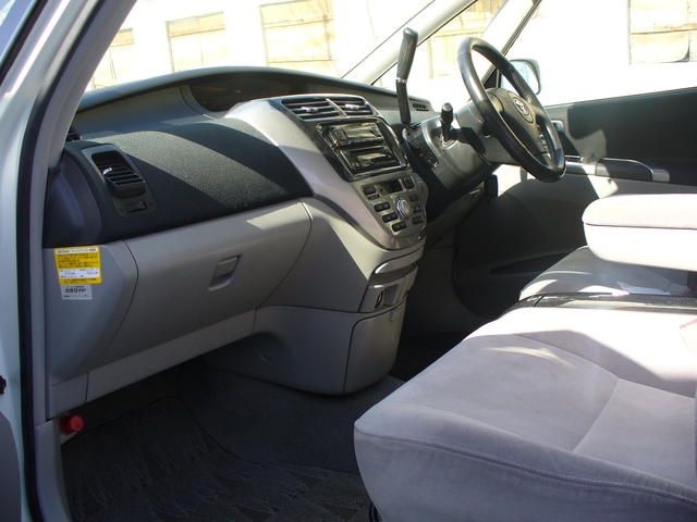 2003 Toyota Opa