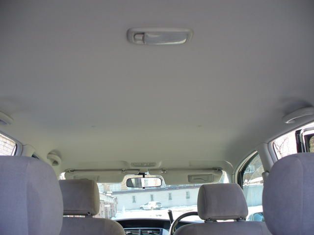 2003 Toyota Opa