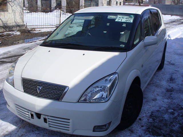 2003 Toyota Opa
