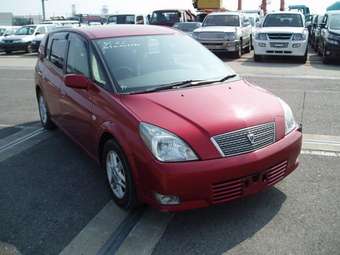 2003 Toyota Opa Photos