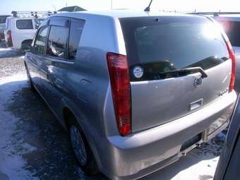 2003 Toyota Opa Photos