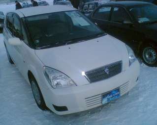 2003 Toyota Opa Pictures