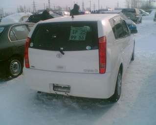 2003 Toyota Opa Pictures