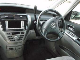 2003 Toyota Opa Photos