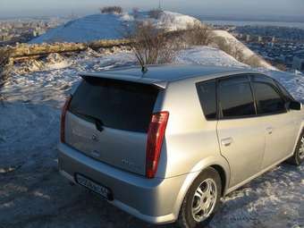 2003 Toyota Opa Pictures