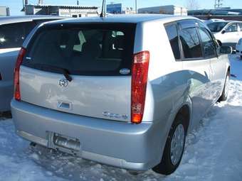 2003 Toyota Opa Pictures