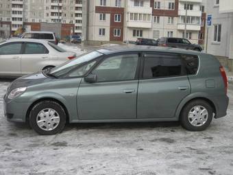 2003 Toyota Opa Photos
