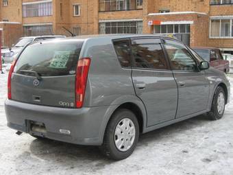 2003 Toyota Opa Photos