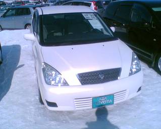 2003 Toyota Opa Photos
