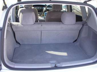 2003 Toyota Opa Pictures