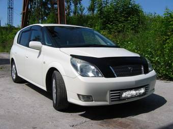 2003 Toyota Opa Photos