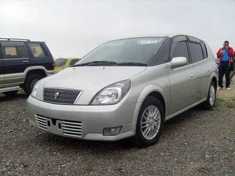 2003 Toyota Opa Photos