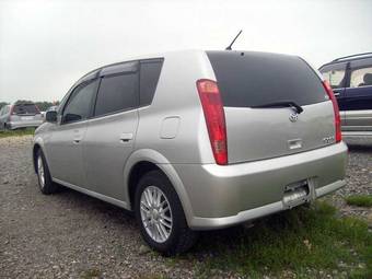 2003 Toyota Opa Photos