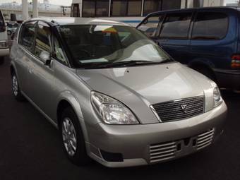 2003 Toyota Opa Photos