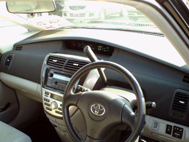 2004 Toyota Opa