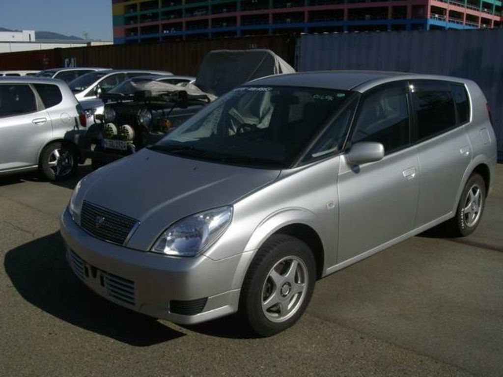 2004 Toyota Opa