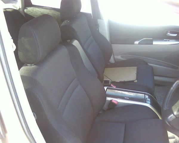 2004 Toyota Opa
