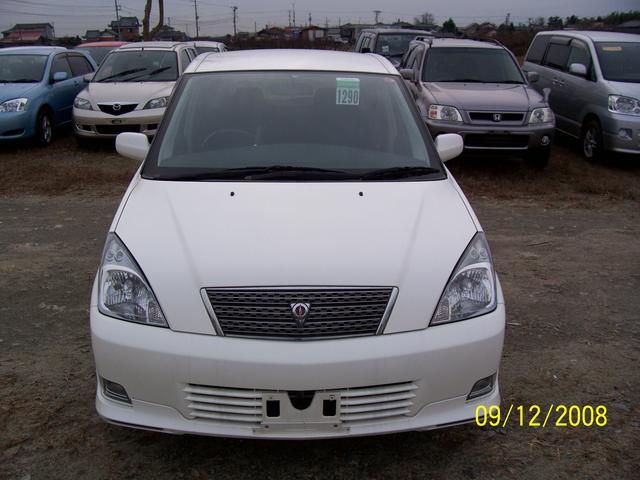2004 Toyota Opa