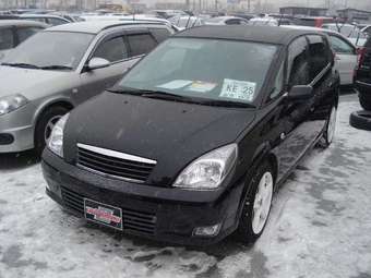 2004 Toyota Opa Pictures
