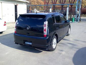 2004 Toyota Opa Pictures