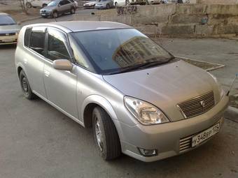 2004 Toyota Opa Photos