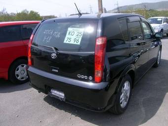 2004 Toyota Opa Pictures