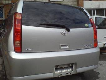 2004 Toyota Opa Photos