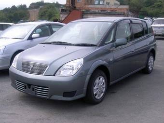 2004 Toyota Opa Photos