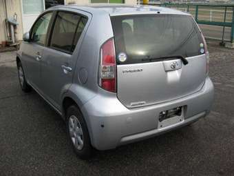 2004 Toyota Passo Pictures