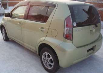 2004 Toyota Passo Photos