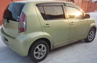 2004 Toyota Passo Pictures