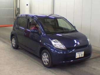 2004 Toyota Passo Pictures