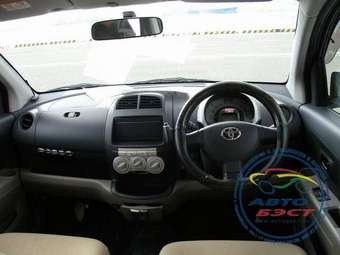 2004 Toyota Passo Photos