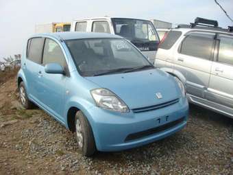 2004 Toyota Passo Pictures