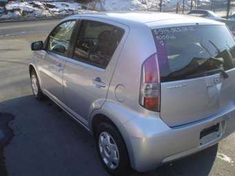 2004 Toyota Passo Photos