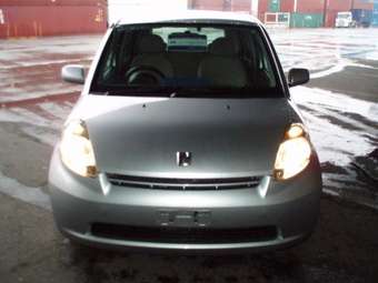 2004 Toyota Passo Photos