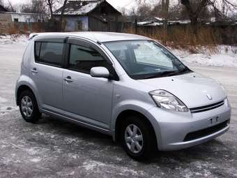 2004 Toyota Passo