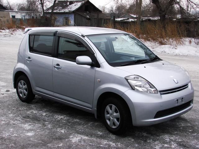 2004 Toyota Passo