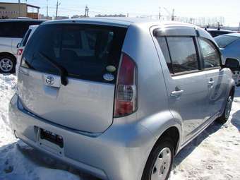 2004 Toyota Passo Pictures