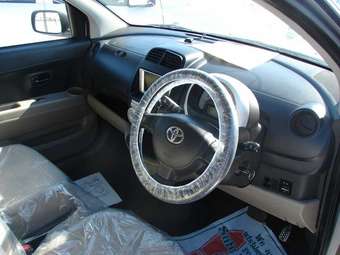 2004 Toyota Passo Pictures