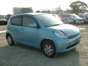 2004 Toyota Passo Photos