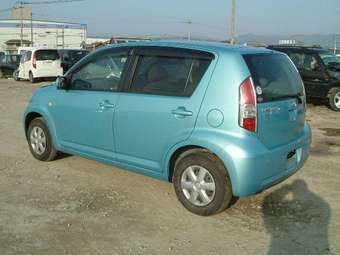 2004 Toyota Passo Photos