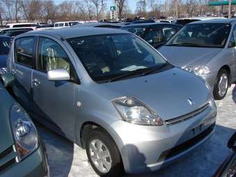 2004 Toyota Passo Pictures