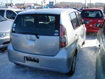 2004 Toyota Passo Pics