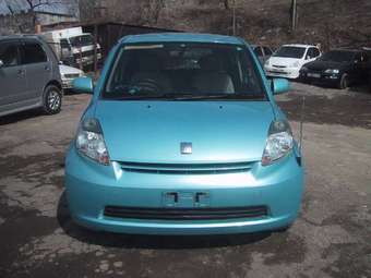 2004 Toyota Passo Pictures