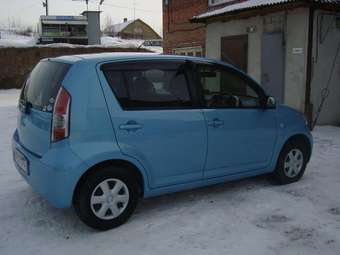 2004 Toyota Passo Pictures