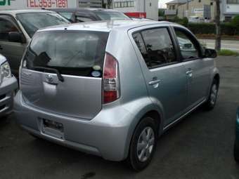 2004 Toyota Passo Pictures