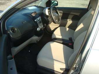 2004 Toyota Passo Pictures