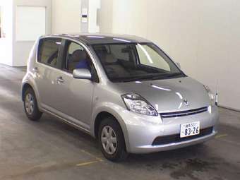 2004 Toyota Passo Pictures